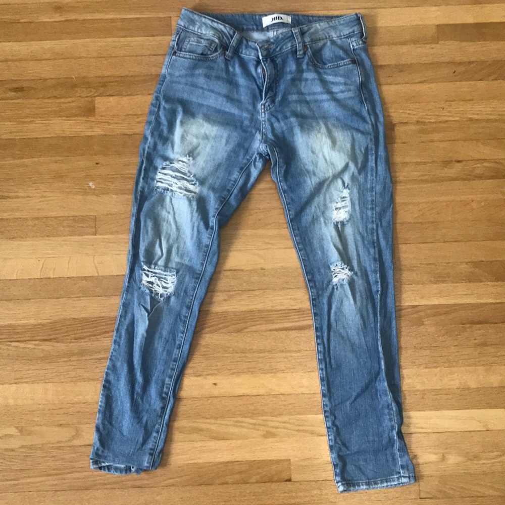 Light Wash Ripped Skinny Jeans